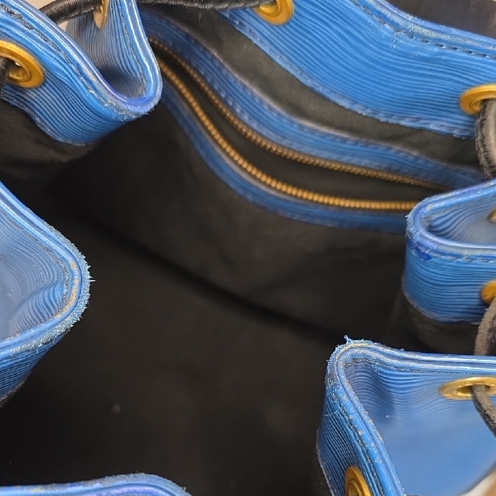 Louis Vuitton Epi Blue Bucket Bag With COA - Picture 4 of 15